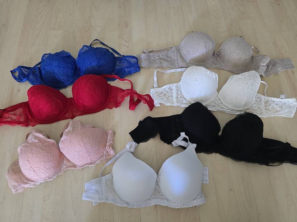 Autres dessous: BH pro Stück 15.- – D'occasion à Illnau par lui_w2zw 1