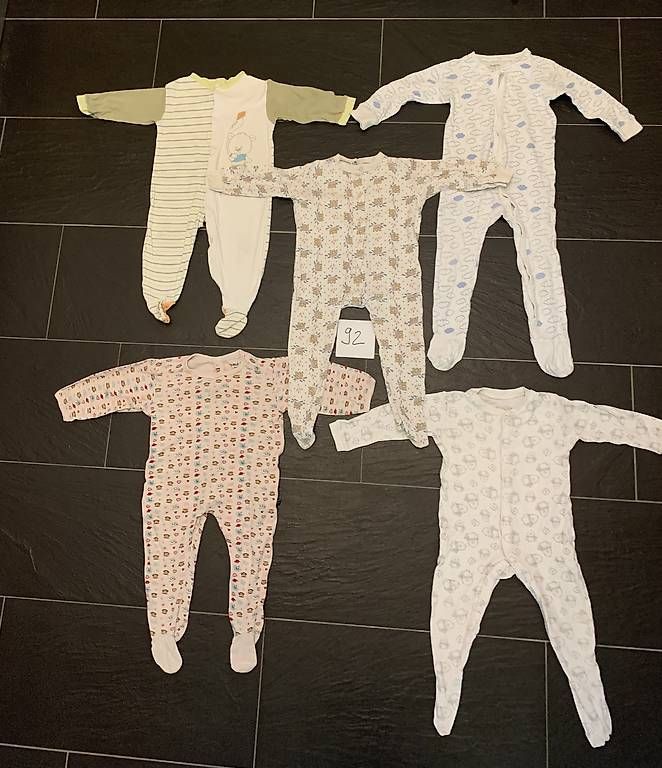 Pigiami: Pyjamas 5er Set Grösse 92 mit Füsslingen – Usato da Bättwil venduto da ulr_gtc9 1