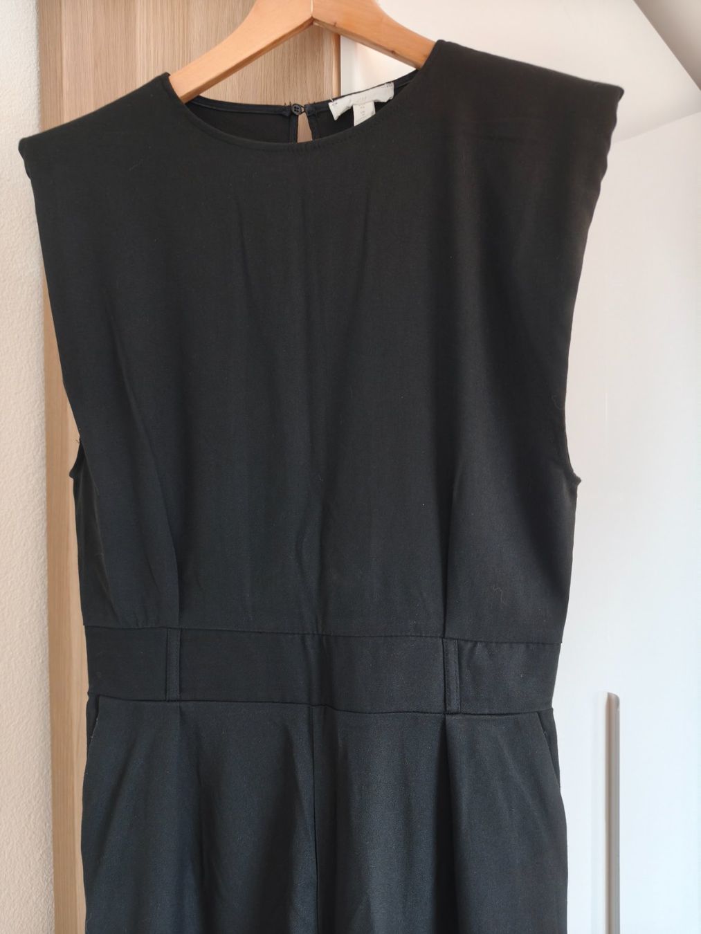 H&M Tute: H&M Jumpsuit – Usato da Niederrohrdorf venduto da yan_zkz6 2