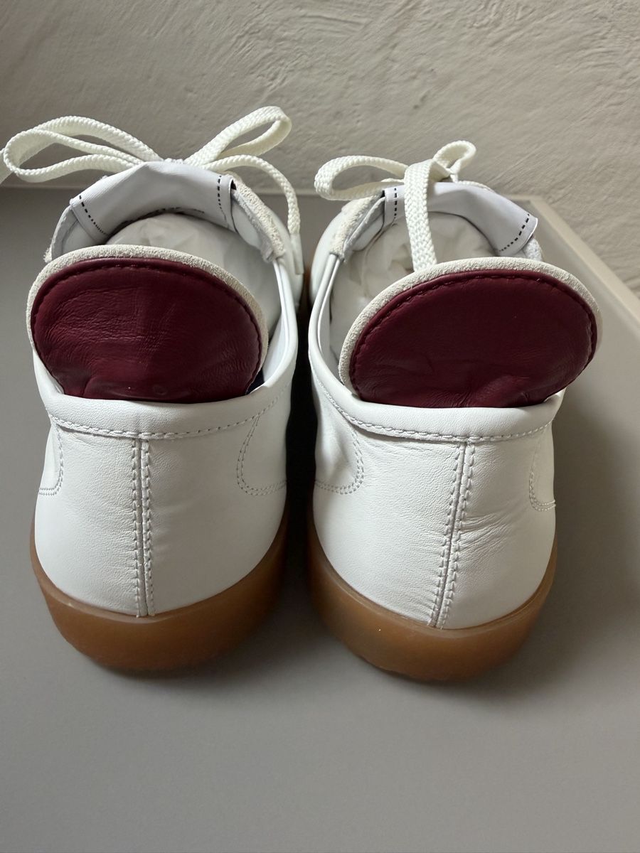 Chanel Scarpe da donna: Chanel White Trainers – Nuovo (secondo la descrizione) da Martigny venduto da Fashion_Mania 4