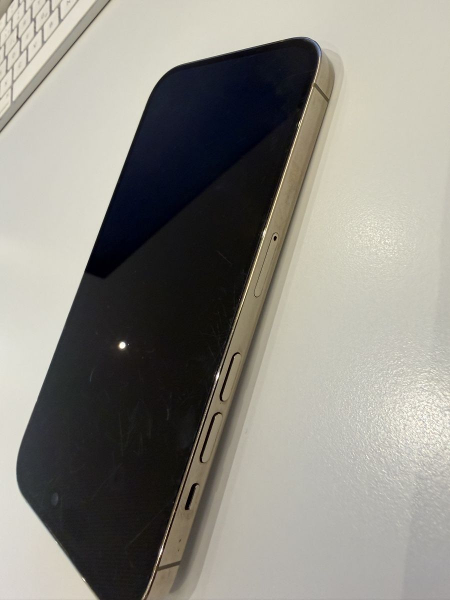 Apple Handys / Smartphones: iPhone 14 Pro Gold mit Schaden / 256Gb – Gebraucht aus Arbon von Herbfo 6