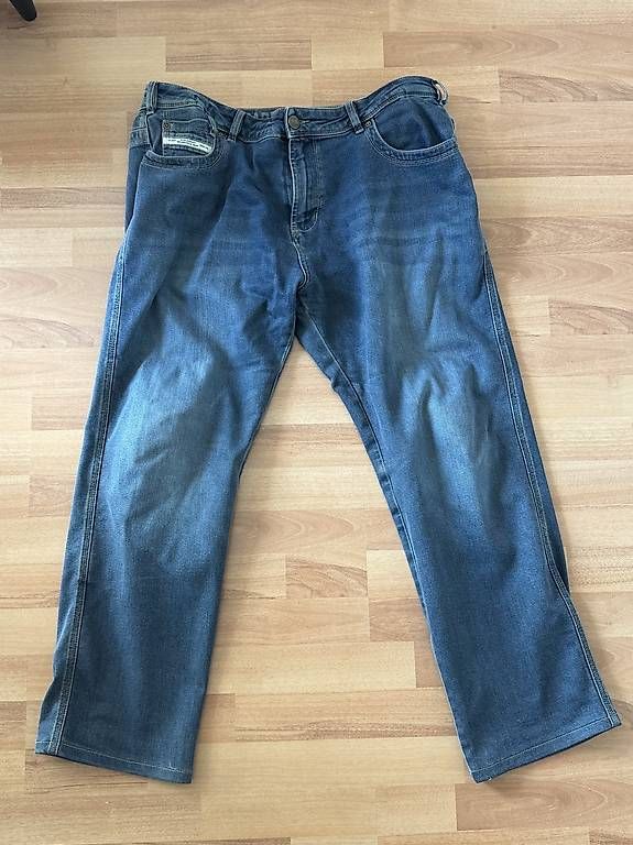 John Doe Pantaloni: Jeans moto kevlar John Doe taille 38/30 – Usato da Yverdon-les-Bains venduto da Samuelvacca