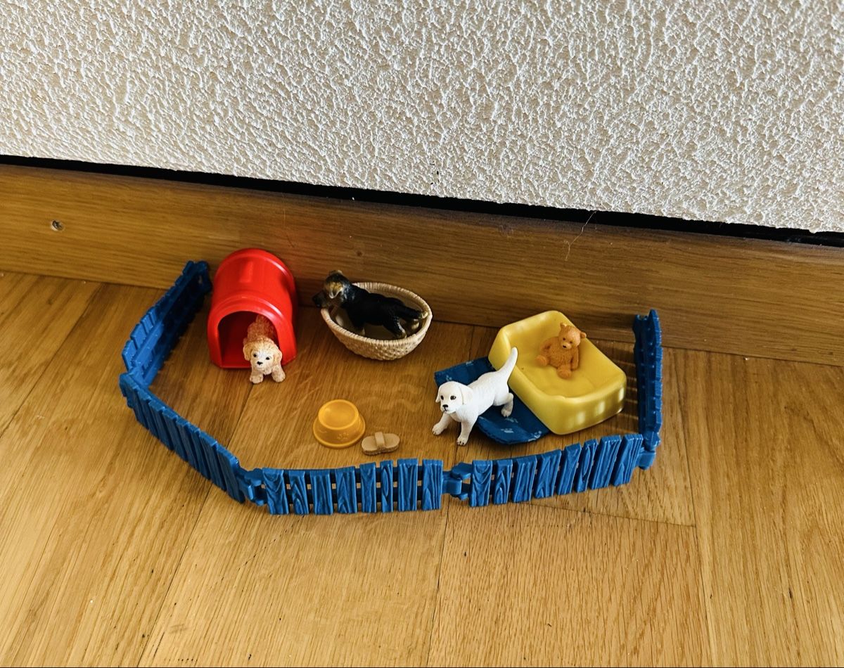 Schleich Giocattoli: Schleich Welpenstube – Nuovo (secondo la descrizione) da Meilen venduto da Carpi