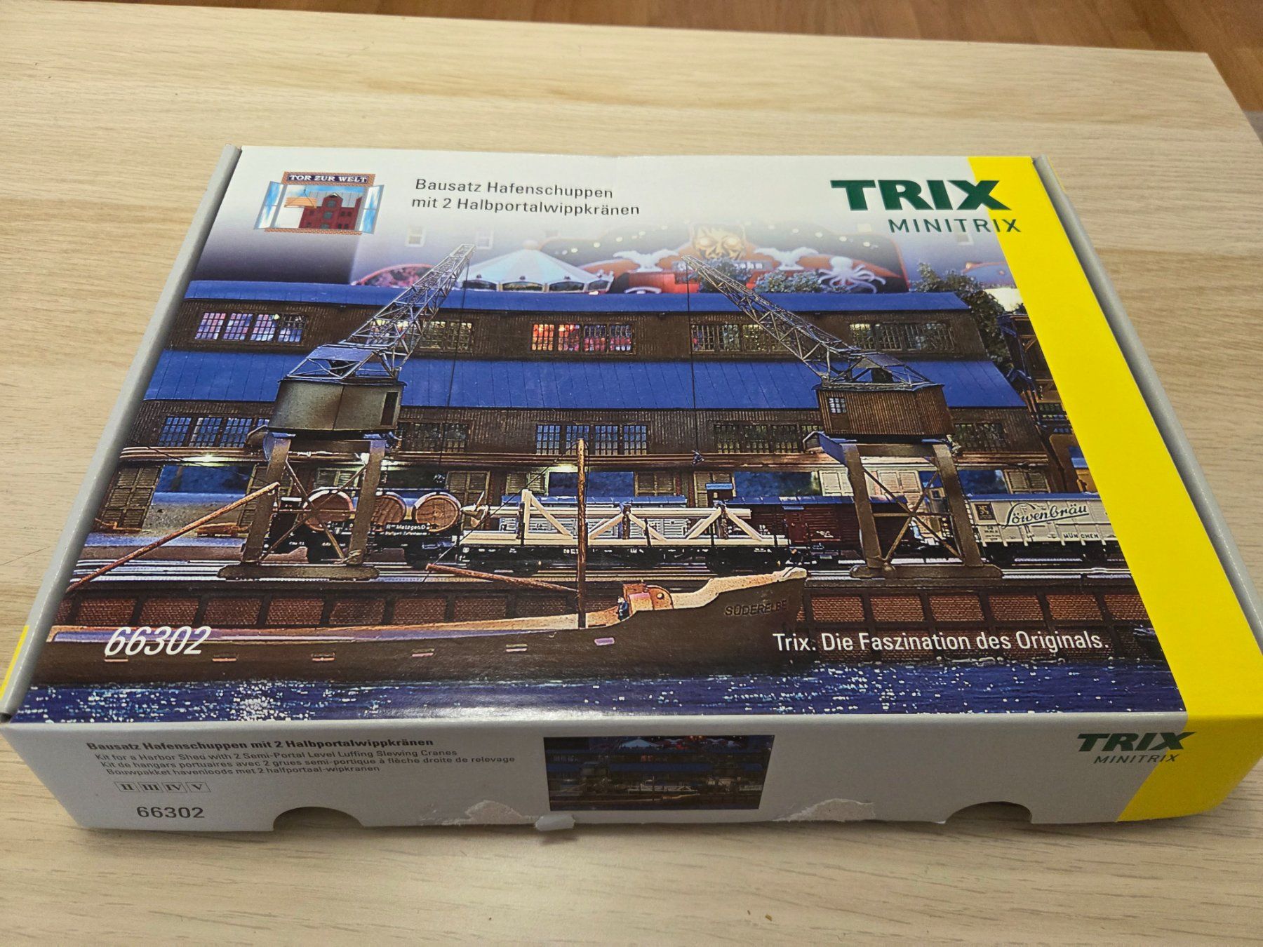 Trix Modelleisenbahnen: Minitrix 66302 Bausatz Hafenschuppen N – Neu und originalverpackt aus St-Aubin-Sauges von Lo_Go