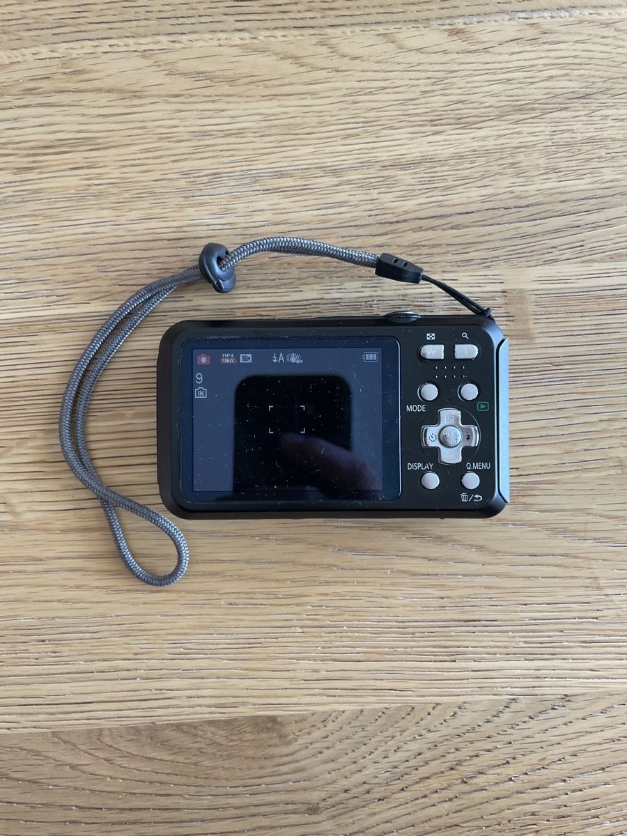 Panasonic Fotocamera: Panasonic Lumix DMC-FT20 - defekt - Ersatzteilspender – Difettoso da Luzern venduto da tim_nk6b 2