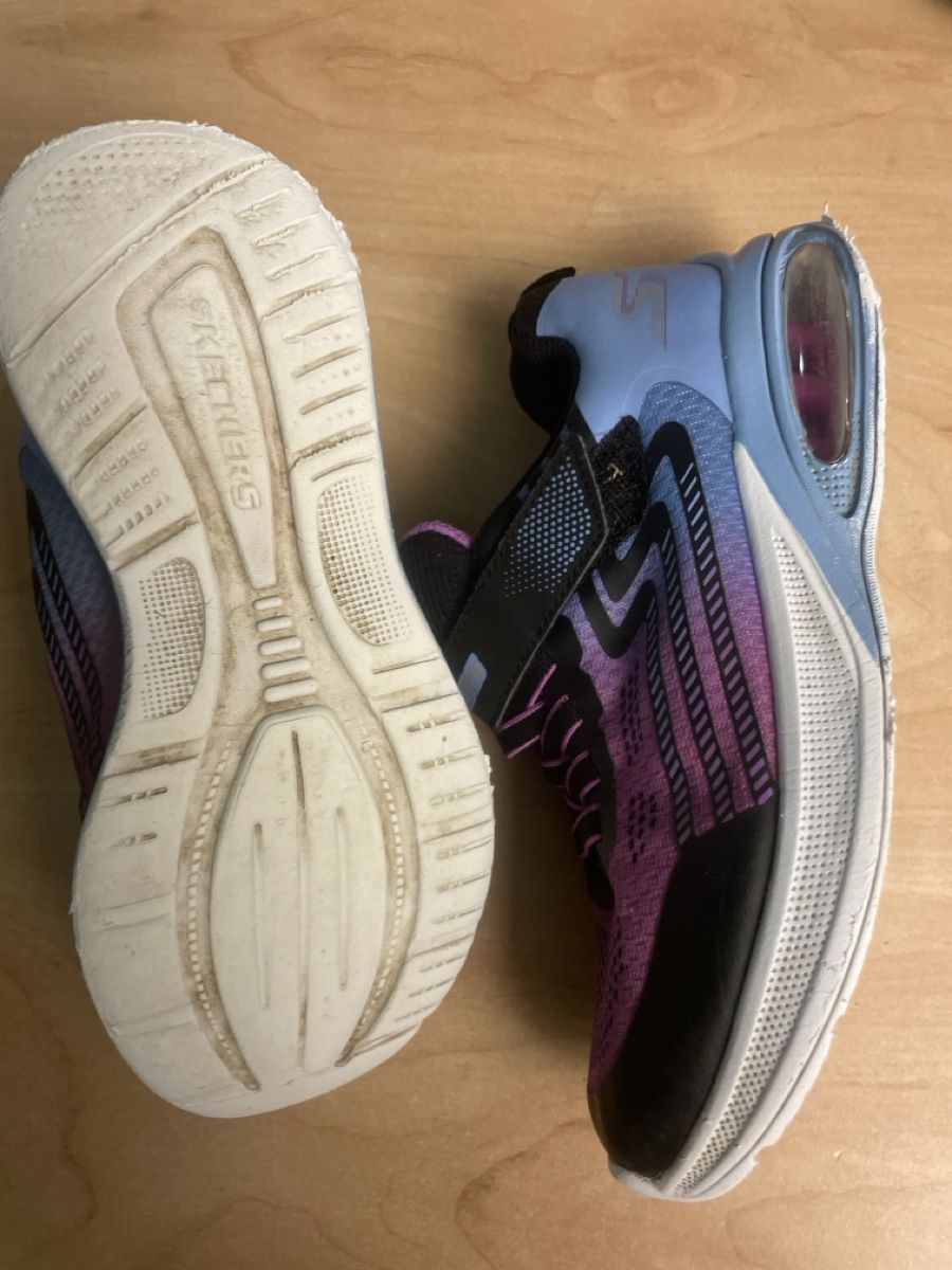 Skechers Scarpe per ragazze: Sketchers Turnschuhe Gr. 34 – Usato da Obergerlafingen venduto da cabo4 2