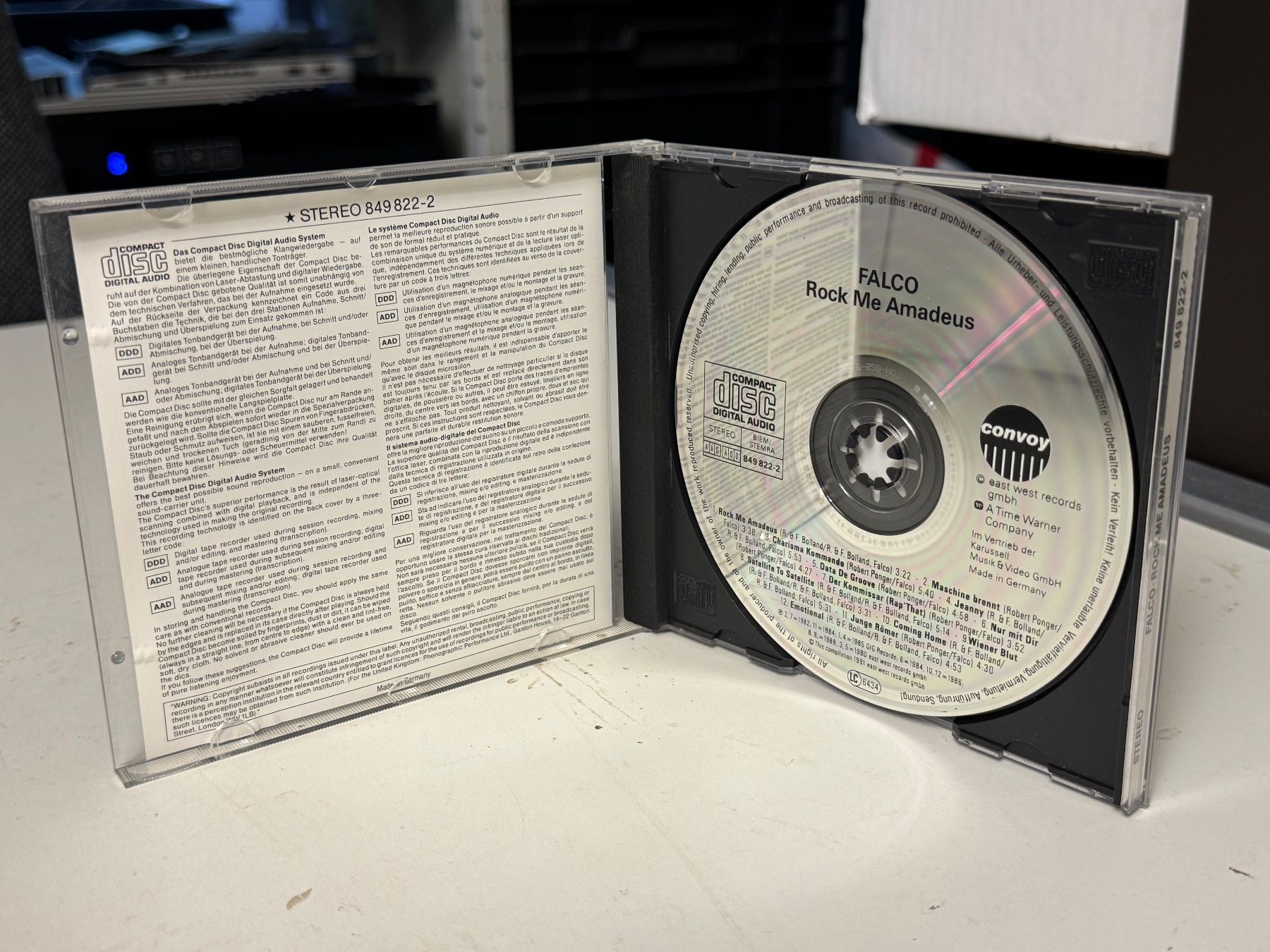 CDs: Falco - Rock Me Amadeus - HG41C – D'occasion à Küsnacht ZH par swisssales.net 2