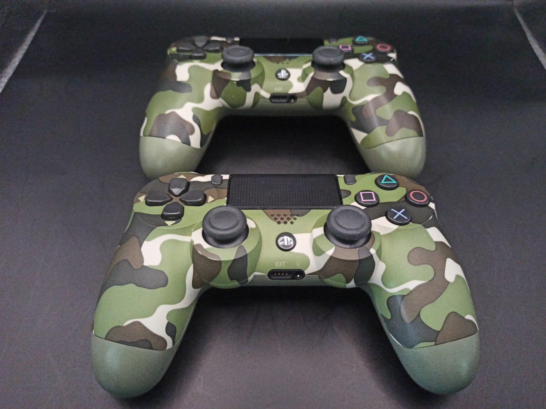 Controller: 2 x Original Controller Sony PS4 Wireless DualShock 4 CAMO – Usato da Oberweningen venduto da mar_87mx