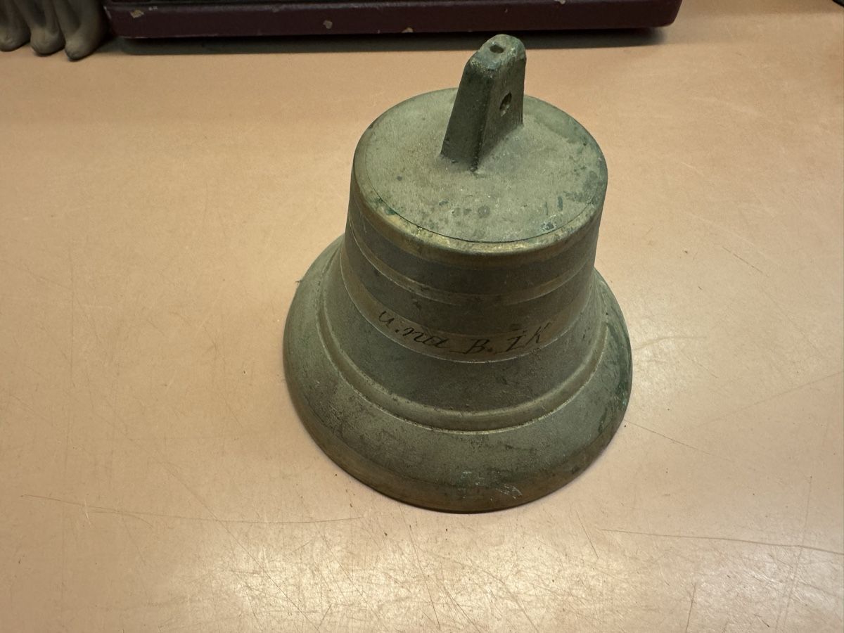 Cloches & sonnailles: Glocke Bronze mit Gravur  – D'occasion à Chur par Meriva0