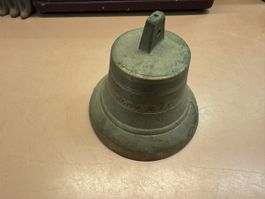 Glocke Bronze mit Gravur 