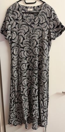 Luftiges, kaum getragenes Midi-Kleid von KAFFE, Gr. 38