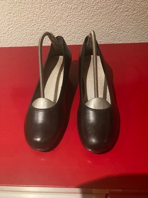 Scarpe da donna: Damen Pumps – Usato da Lufingen venduto da Montreux