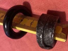 Zwei große breite Fingerringe RING schwarz speziell Metall