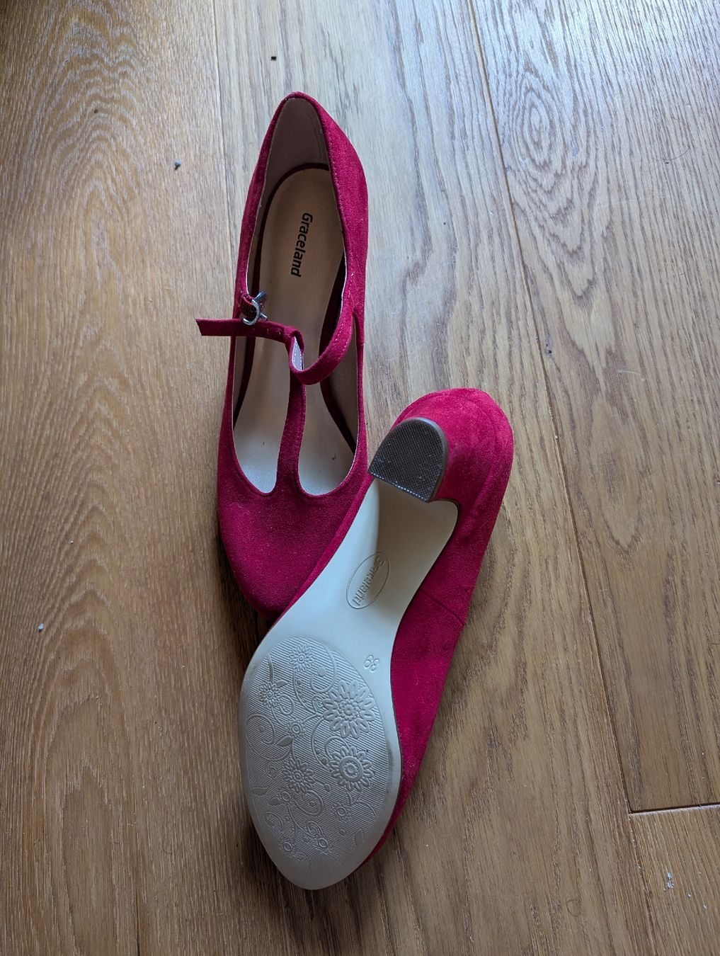 Graceland Scarpe da donna: Schuhe/Pumps rot  – Nuovo (secondo la descrizione) da Bonstetten venduto da Ghwynnlian 2