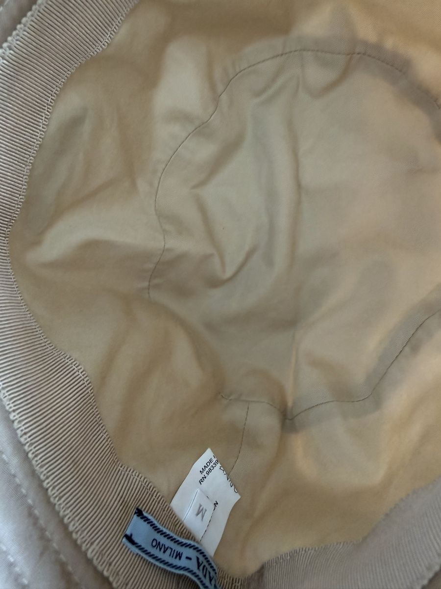 Prada Hüte, Mützen & Caps: Bob Prada – Neu (gemäss Beschreibung) aus Marin-Epagnier von Cris_Tina_Elena_26 2