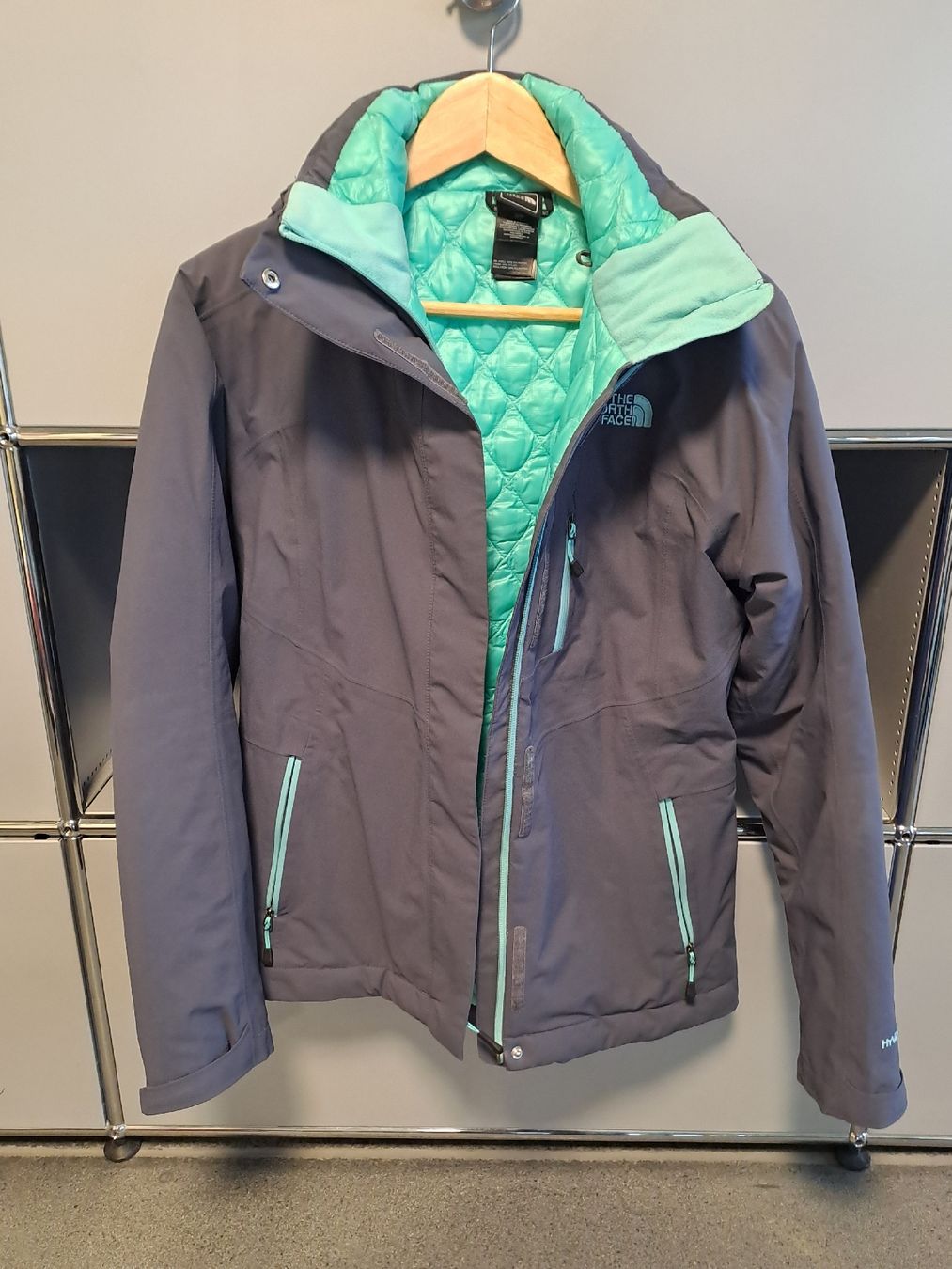 North Face Jacken: THE NORTH FACE leichte Winterjacke Damen S – Gebraucht aus Hünenberg von 1902