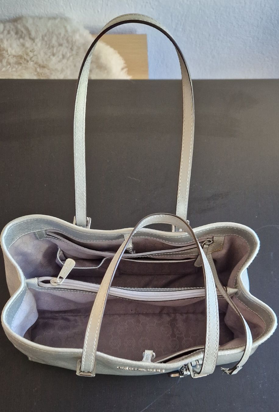 Michael Kors Borse da donna: Silberne Michael Kors Tasche – Usato da Adliswil venduto da Caty_G 2