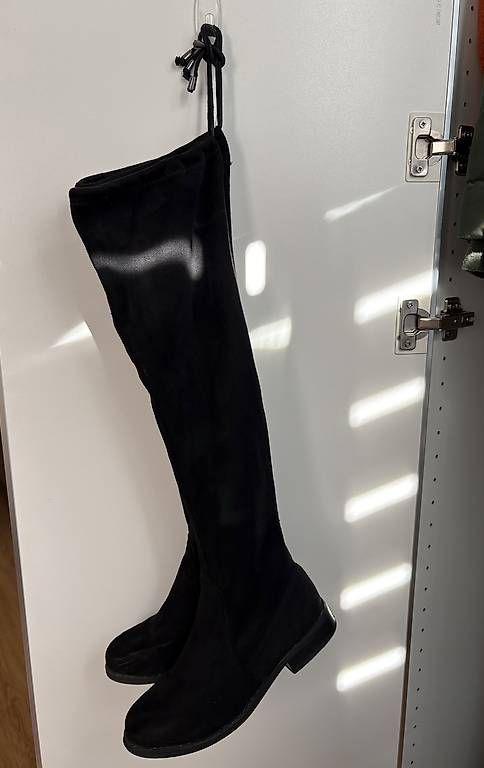Scarpe da donna: Cuissardes noires – Usato da Conthey venduto da carina.pereira