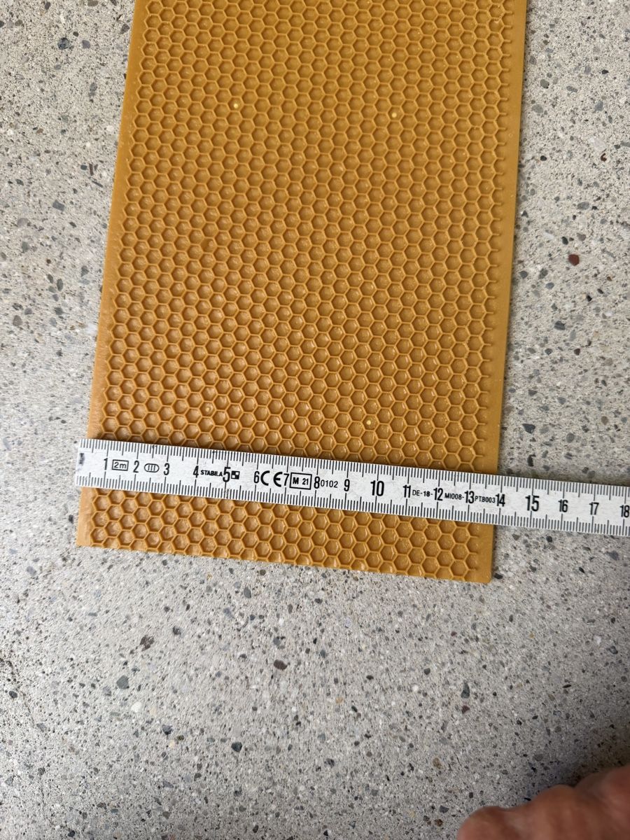 Bienenhäuser: Mittelwände Bienen Rahmen ABS – Neu (gemäss Beschreibung) aus Herrliberg von Phipsi03 2