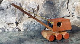 Vintage Holzkran Spielzeug