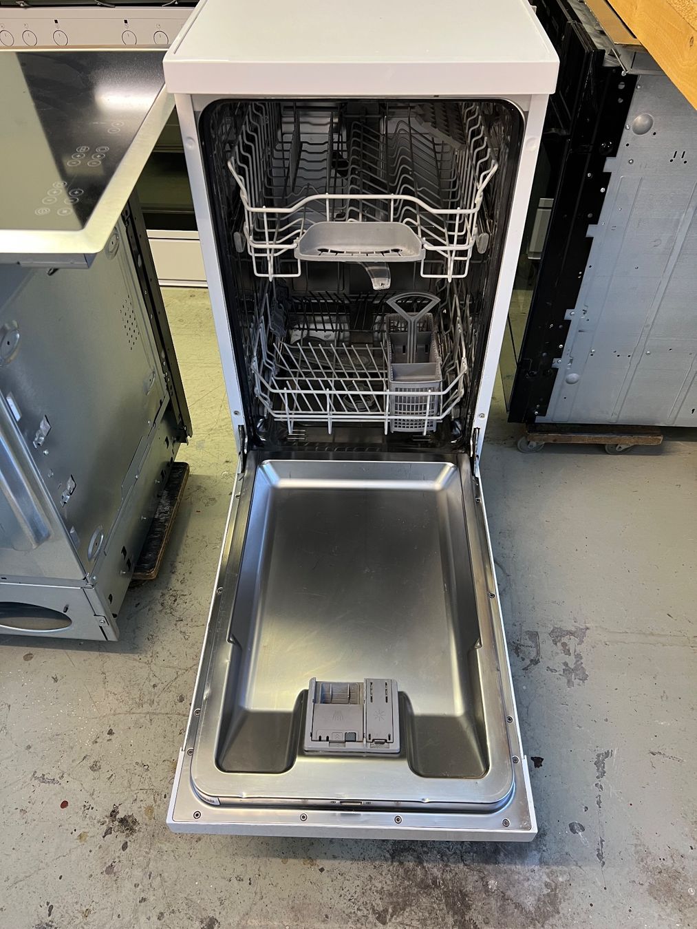 Bosch Lavastoviglie: Bosch Freistehend oder Einbauen 45 cm Gratis Lieferung – Usato da Tuggen venduto da Nikihaushaltsgeraete 1