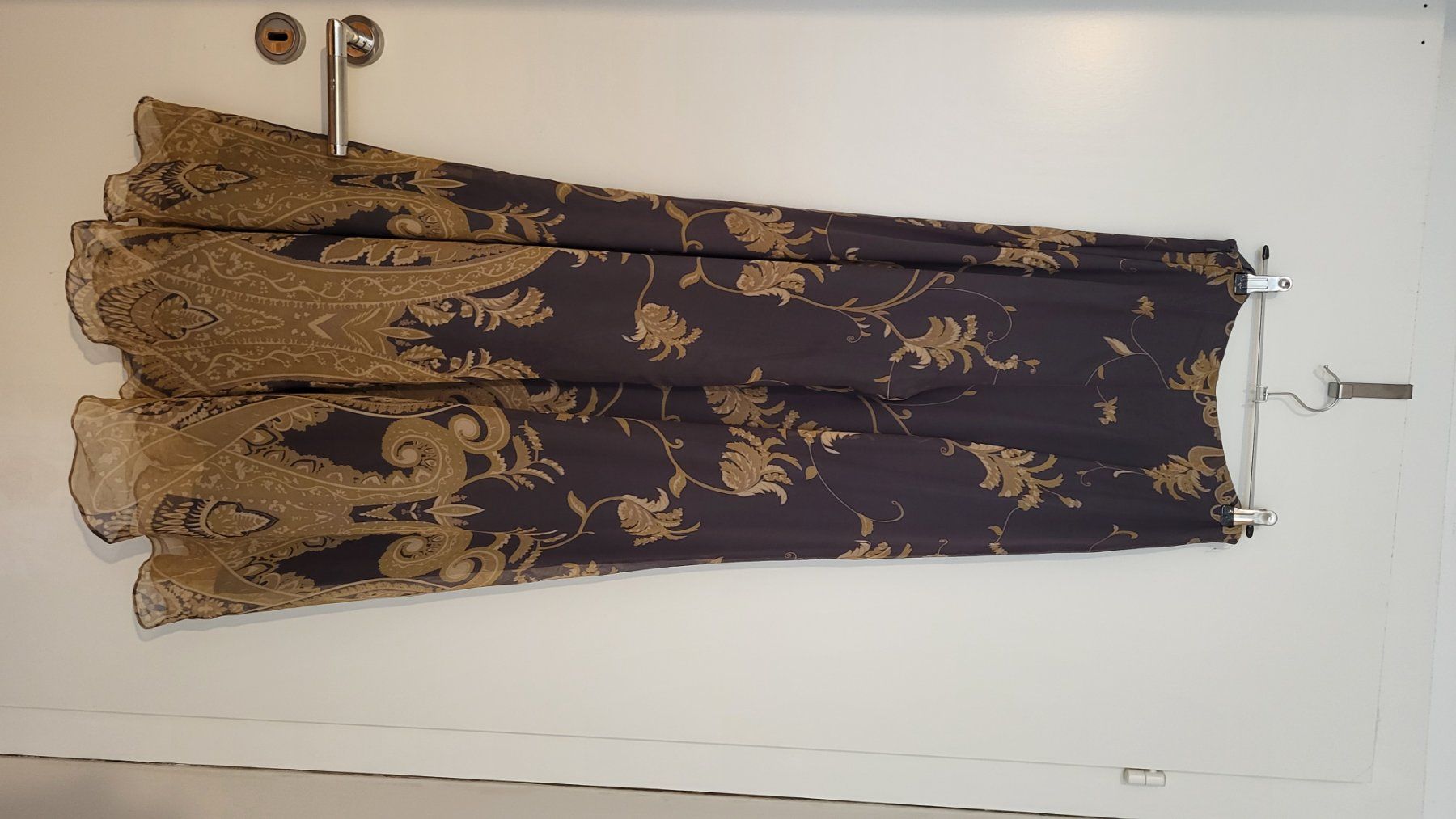 Pantaloni: evening pants – Usato da Genève venduto da gkh_yx7b 2