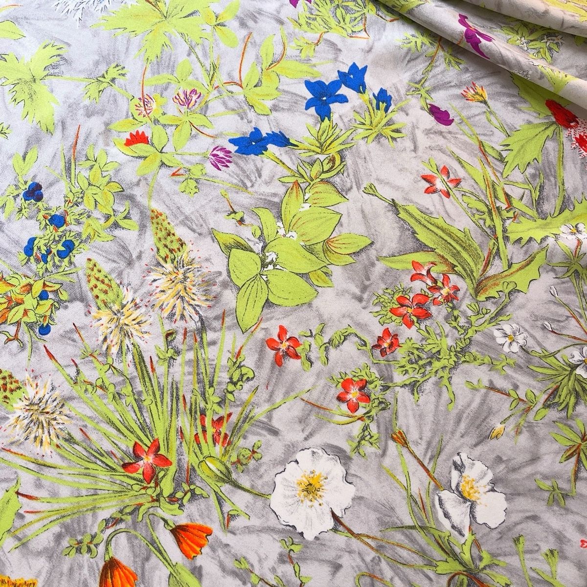 Fabric Frontline Foulards, Tücher & Schals: FABRIC FRONTLINE New Big Silk Scarf – Neu (gemäss Beschreibung) aus Emmen von Avviivva_Com2023 5