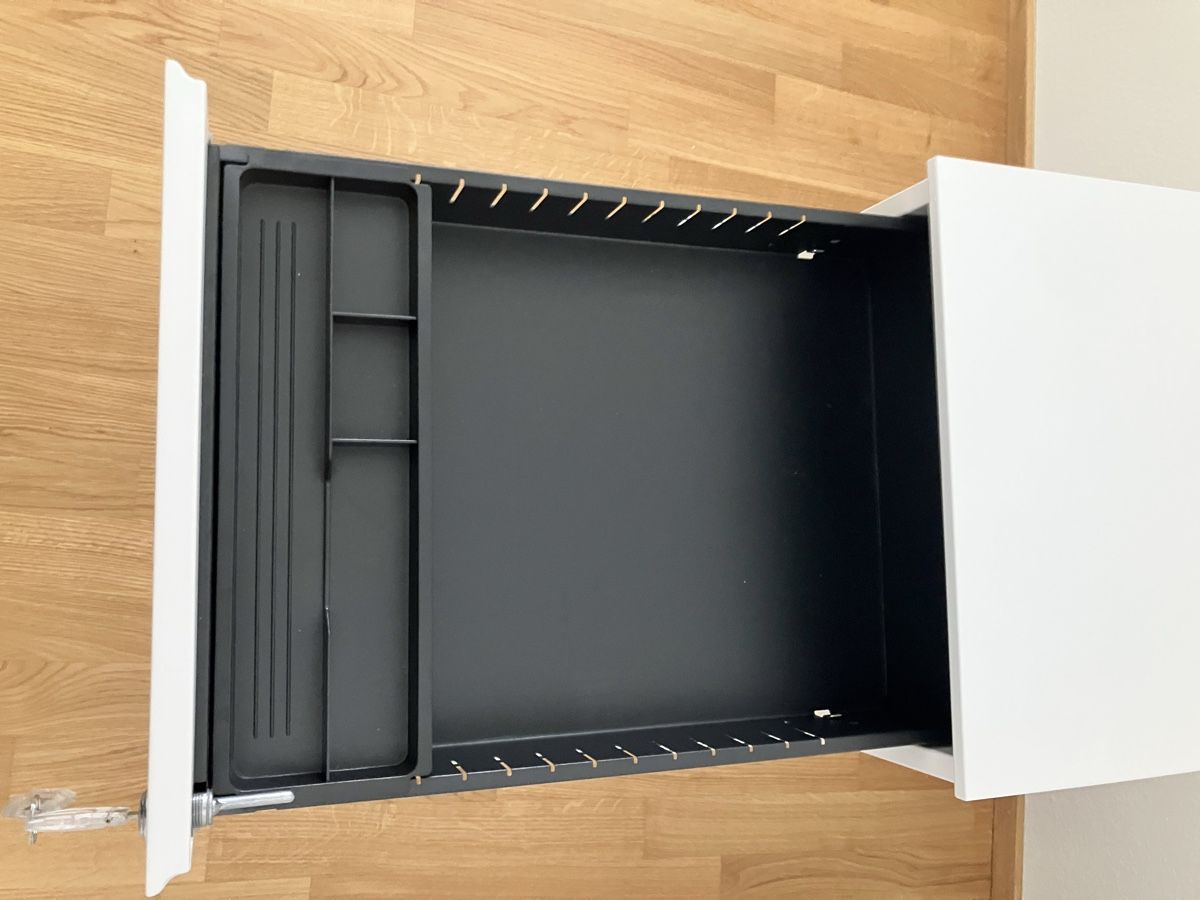 Korpus: Rollcontainer weiss 3 Schubladen abschliessbar – Gebraucht aus Liestal von Denise12345 4