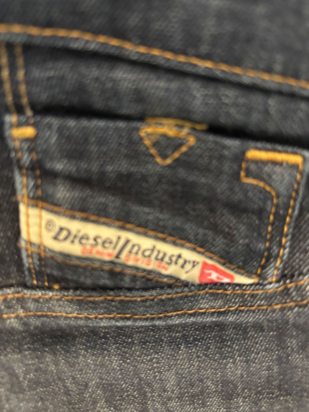 Diesel Jeans: Jeans Diesel Original – Usato da Menzingen venduto da tantar 2