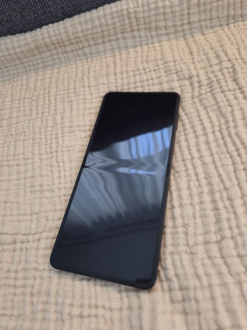 Samsung Telefoni cellulari / Smartphones: Samsung Galaxy Z Flip 7 – Usato da Chur venduto da Sonja2094 2