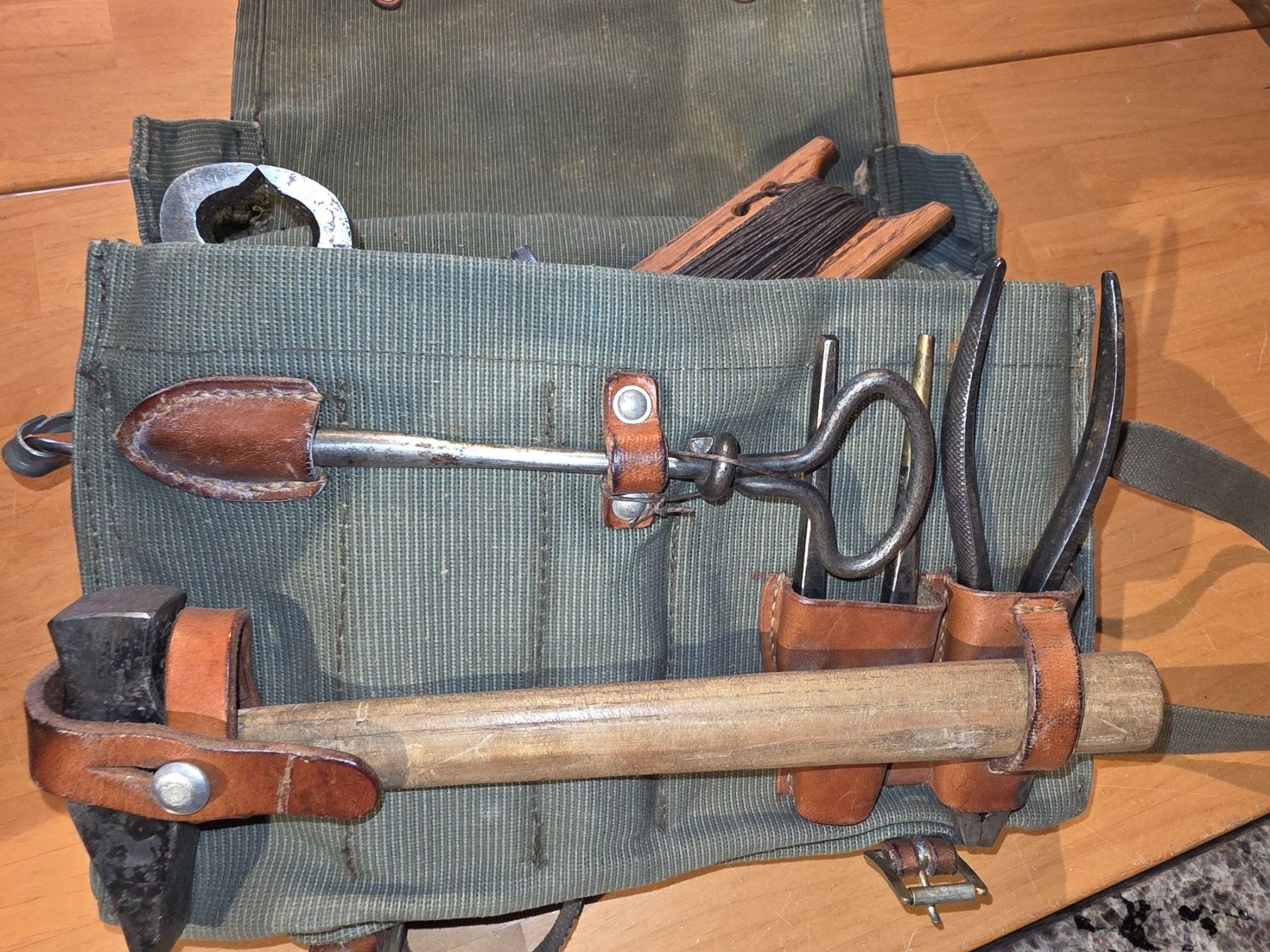 Schweizer Armee Borse: Schweizer Armee Mineur Tasche inkl. Inhalt – Usato da Obermumpf venduto da oiskypoisky