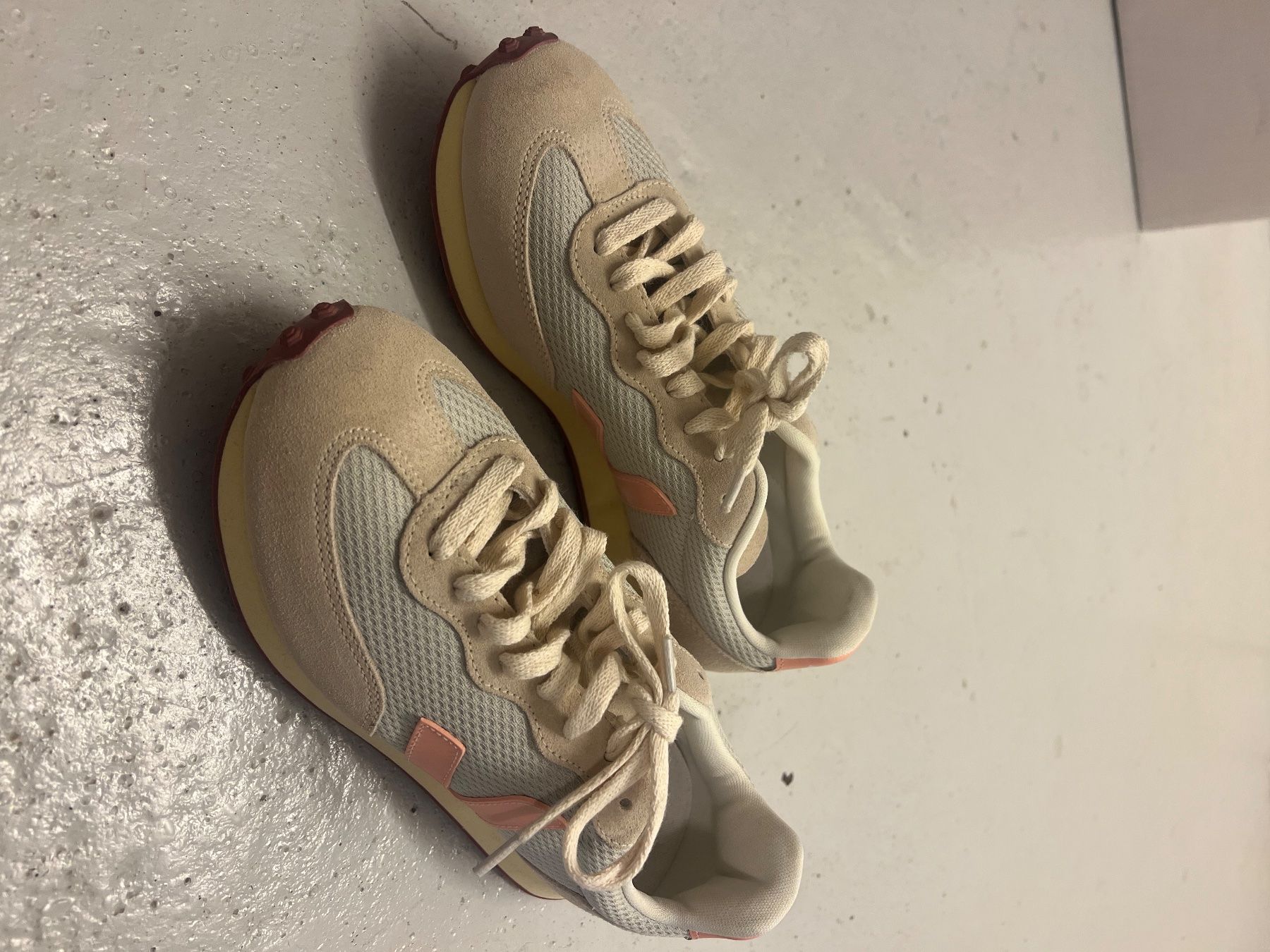 Veja Scarpe da donna: Sneaker Veja beige rosa, Grösse 37 – Usato da Olten venduto da isaschmid11