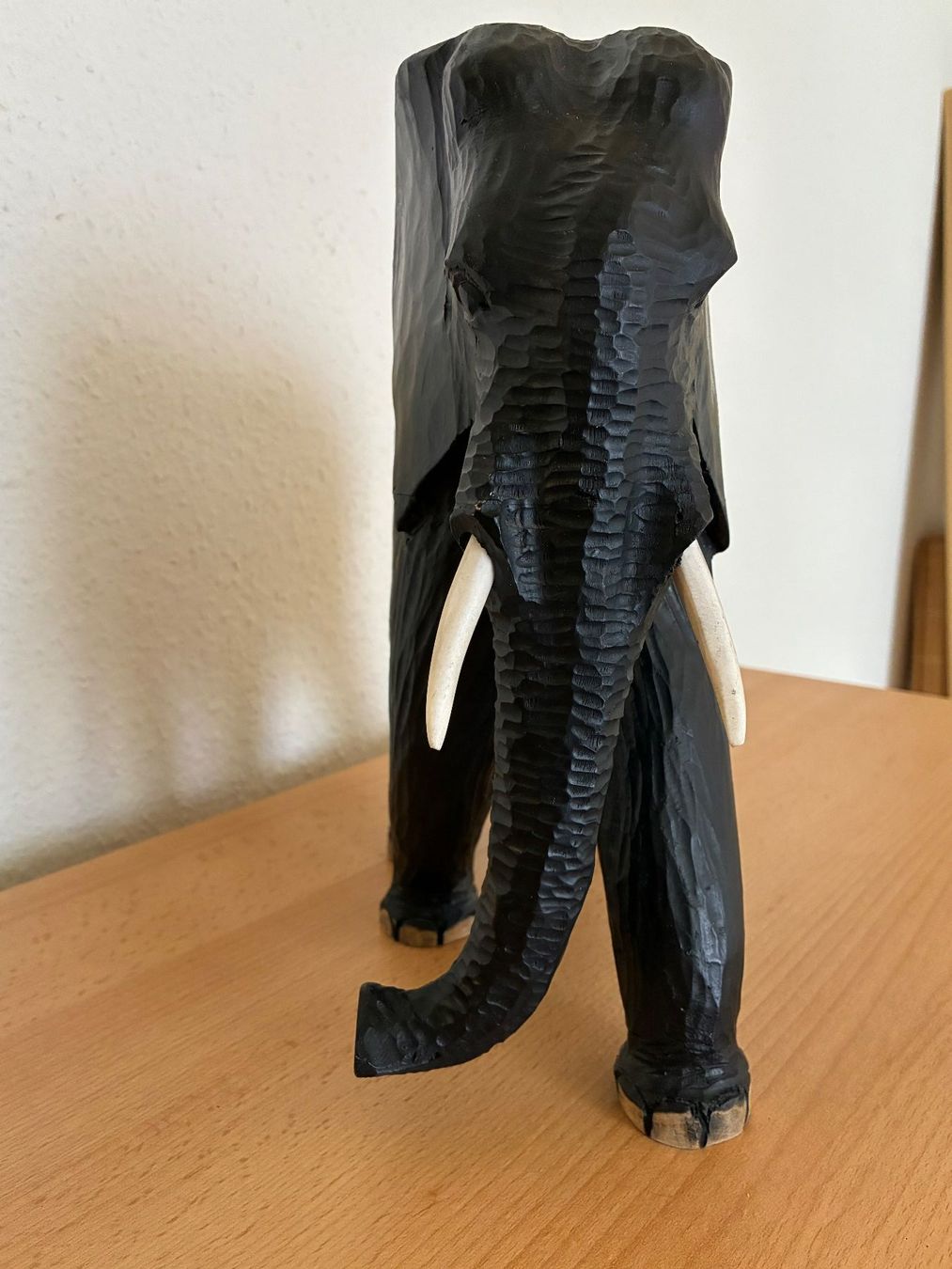 Sculture & Statue: Sculpture éléphant en bois d’ébène – Usato da Areuse venduto da sis_y7dg 1