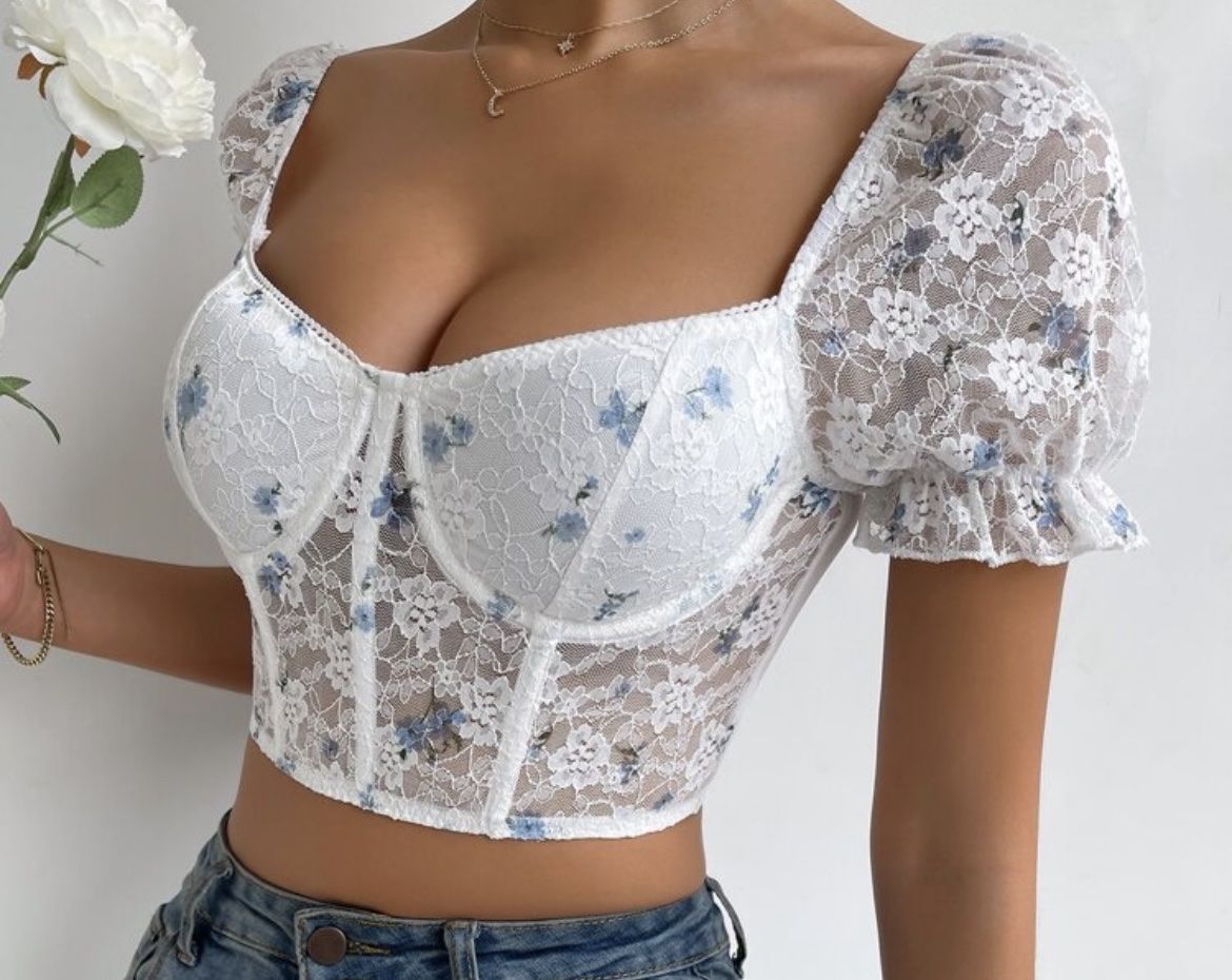 Blusen: Kurze Bluse mit Spitze, Gr. XS – Gebraucht aus Cunter von tiramisuuu_ 2