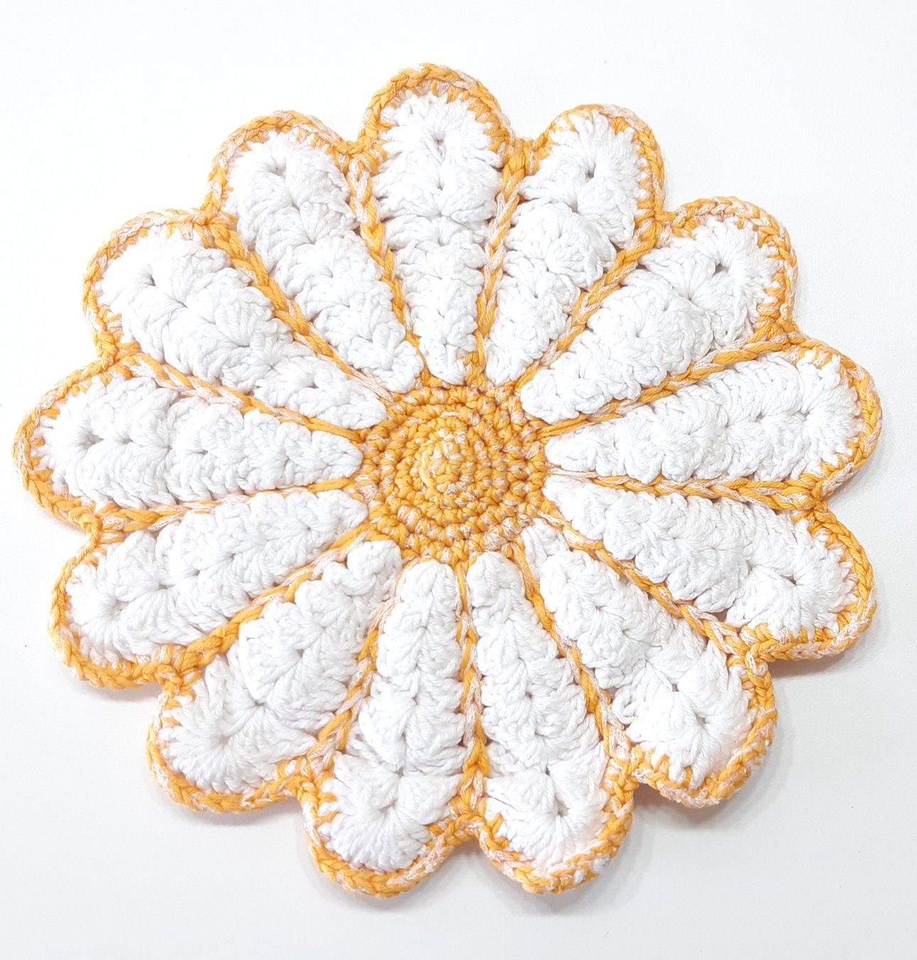 Biancheria da letto: Topflappen gehäkelt - Patte à marmite crochetée – Usato da Savagnier venduto da Marderuth