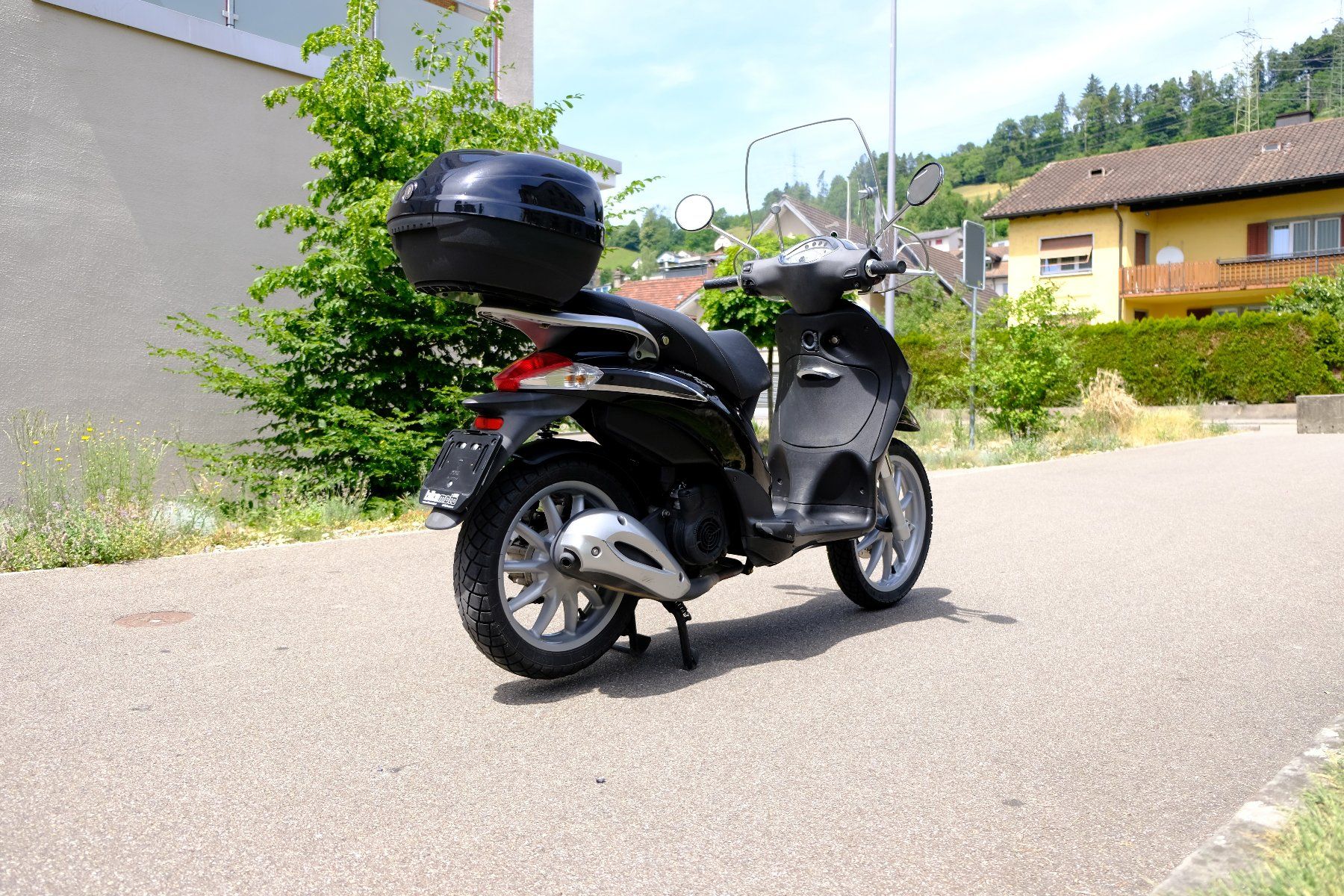 Piaggio Scooter: PIAGGIO Liberty 125 4-T – Usato da Schmerikon venduto da Tschoeppelimunggi 4