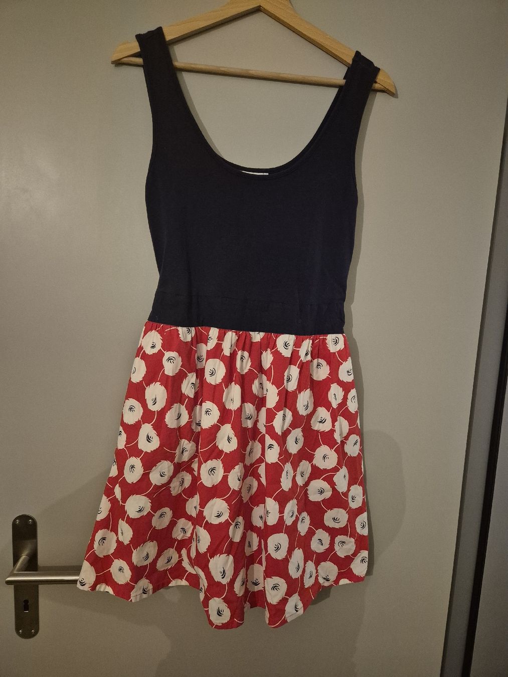 Kleider: Sommerliches Kleid mit Blumenmuster, Grösse S – Neu (gemäss Beschreibung) aus Zürich von mit_jz2x
