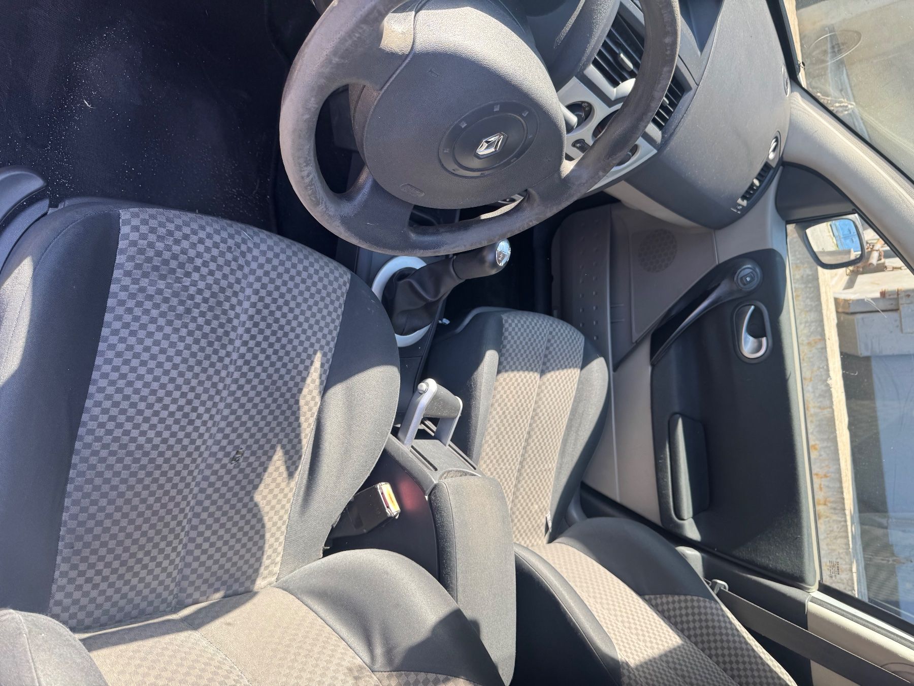 Renault Automobili: Renault Mégane 1.5 dci – Usato da Martigny venduto da msn_ym5p 2