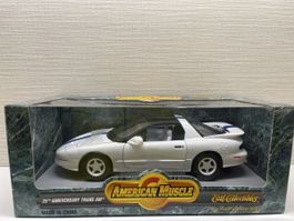 Pontiac Trans Am 25th Anniversary 1:18 Modellauto RAR! OVP