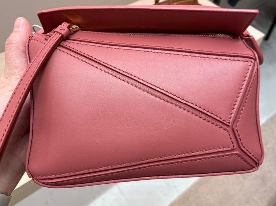 Loewe Taschen für Damen: Loewe Puzzle Mini Tasche, plumrose, Neuwertig – Neu (gemäss Beschreibung) aus Zürich von LittleRaiinbow 2