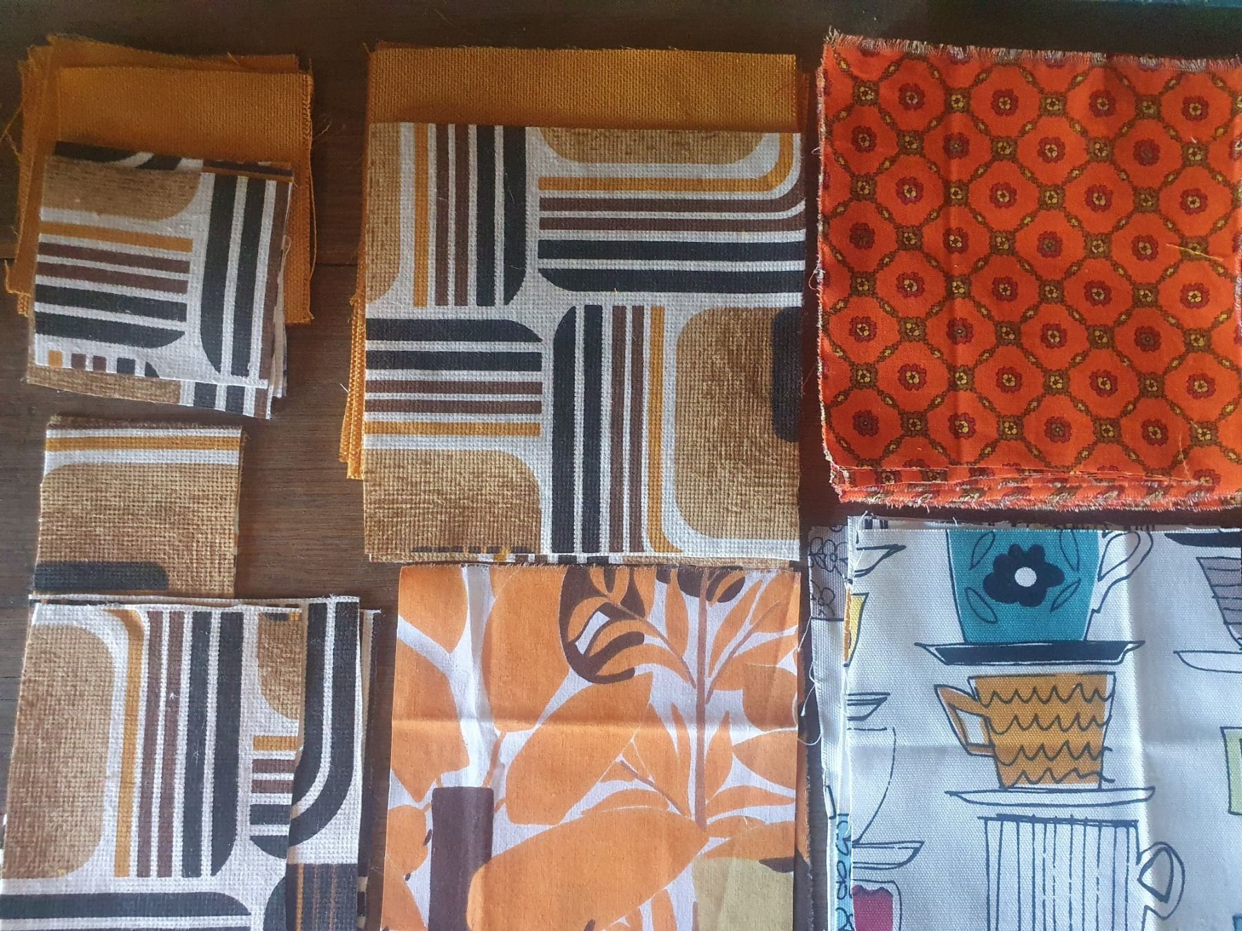 Tessuti: 46 patch tissu seventies  vintage Patchwork 18X18  et autres – Nuovo e nell'imballaggio originale da Thônex venduto da lacomtessedesfees