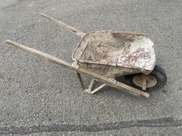 Spitzboden-Karrette, Beton Schubkarre