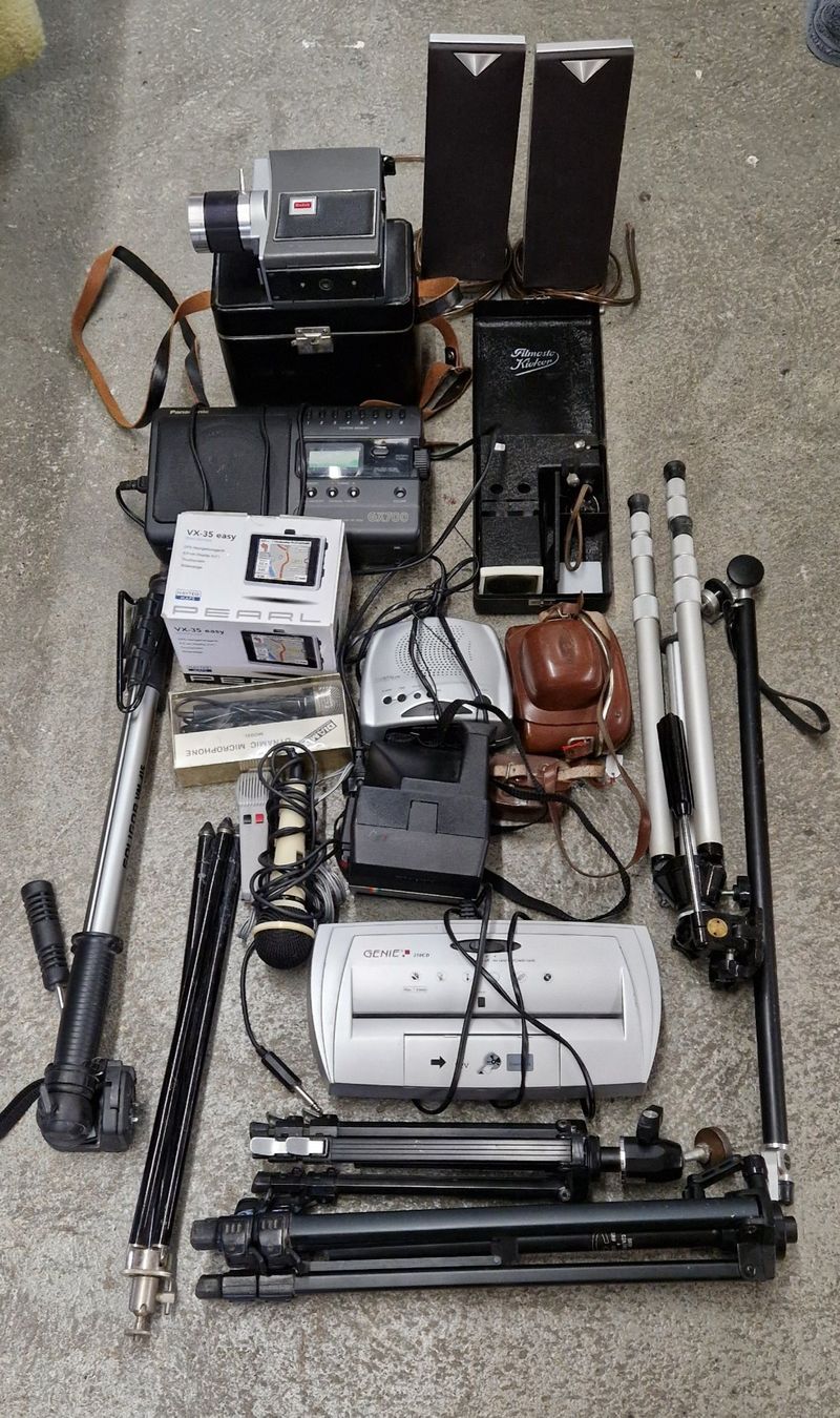 Fotocamera: ELEKTROGERÄTE KONFOLUT – Usato da Bilten venduto da Mic2022 5