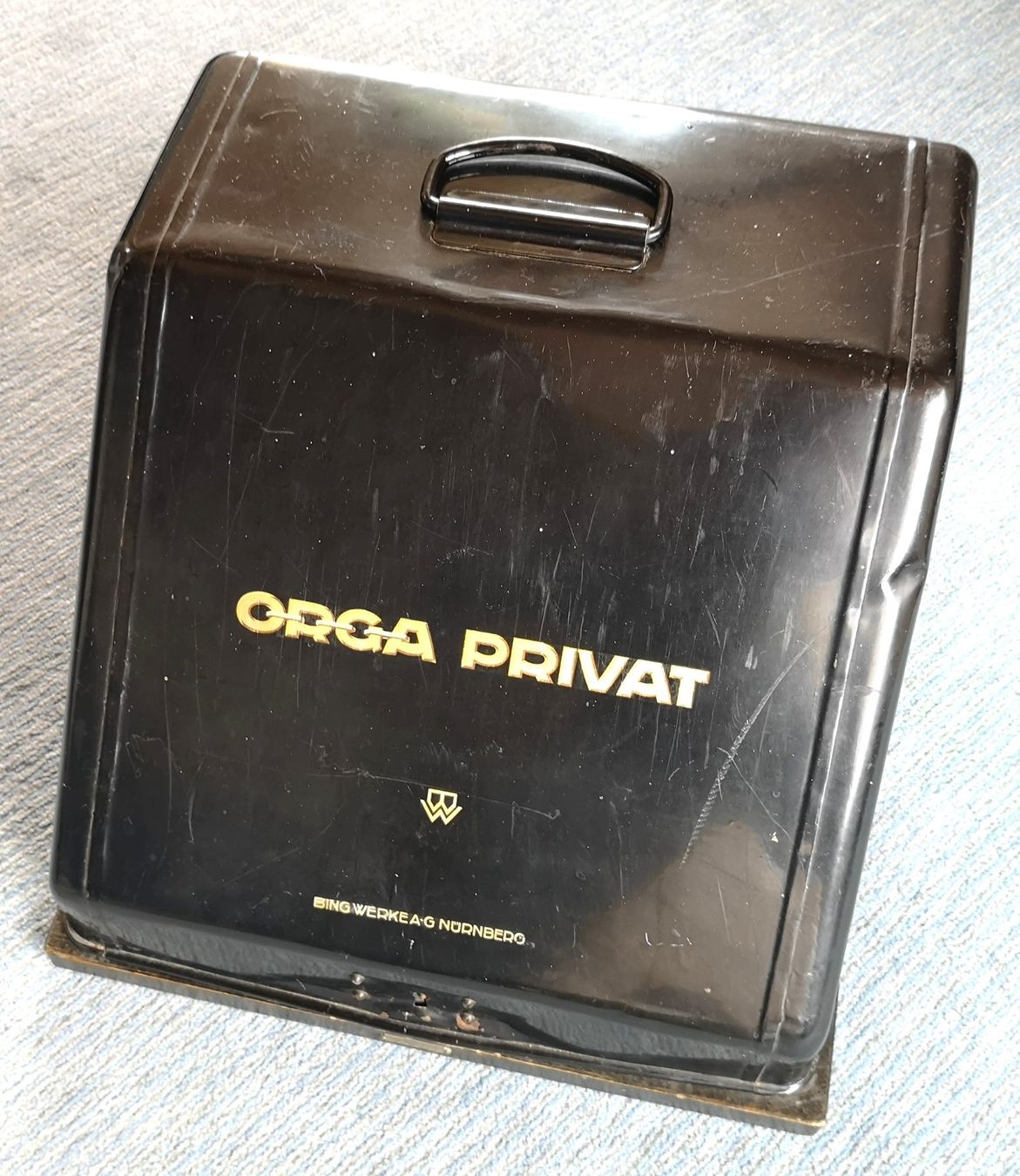 Macchine da scrivere: ORGA PRIVAT SCHREIBMASCHINE – Usato da Interlaken venduto da Wermon