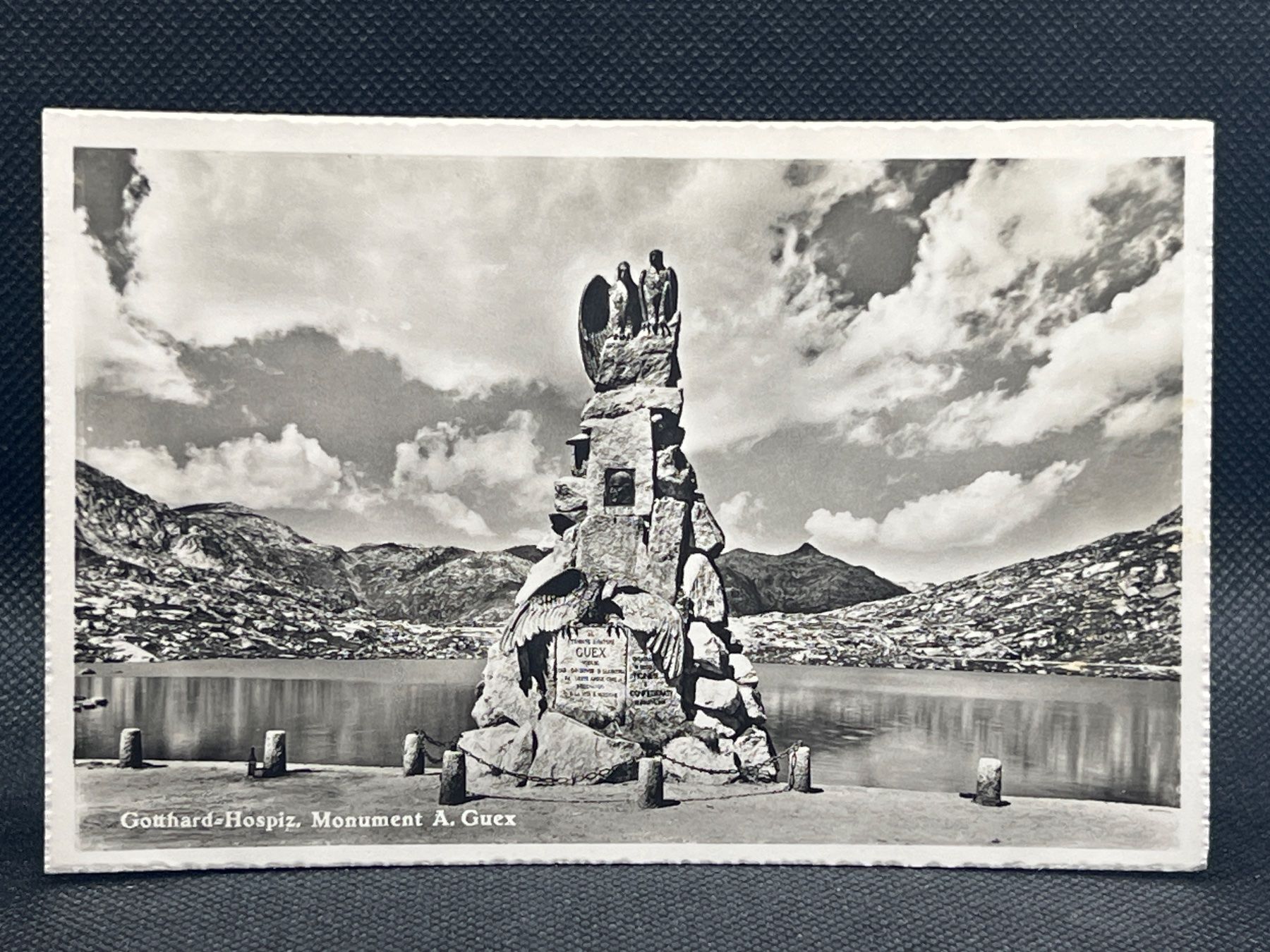 Cartes postales: Gotthard-Hospiz, Monument A. Guex – D'occasion à Widnau par Brusi9