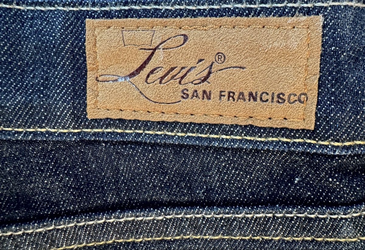 Jeans: Levi's Jeans, neu. Gr. 33, dunkelblau – Nuovo (secondo la descrizione) da Wildberg venduto da wild59 4