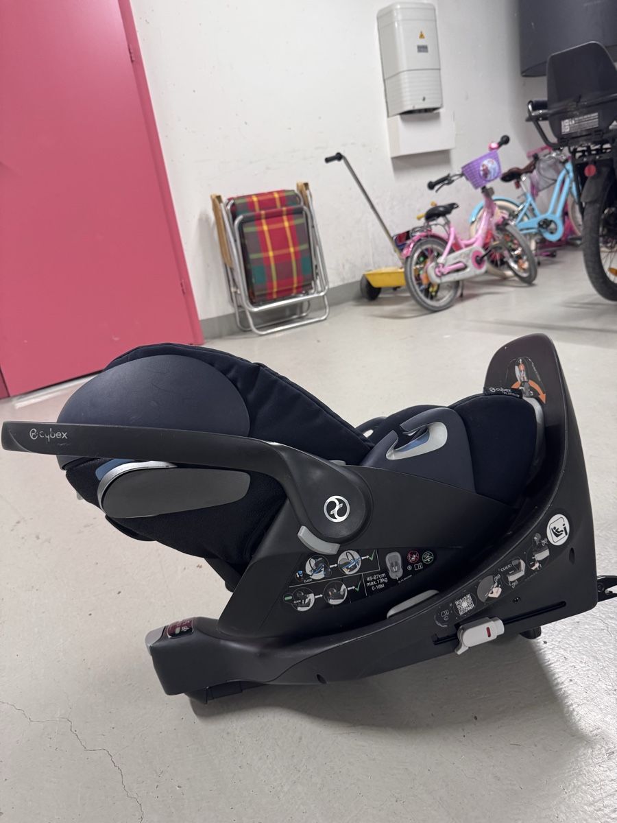 Cybex Seggiolini per auto: Cybex Cloud Z i-Size Babyschale mit Base Isofix – Usato da Zürich venduto da ber_bqk5
