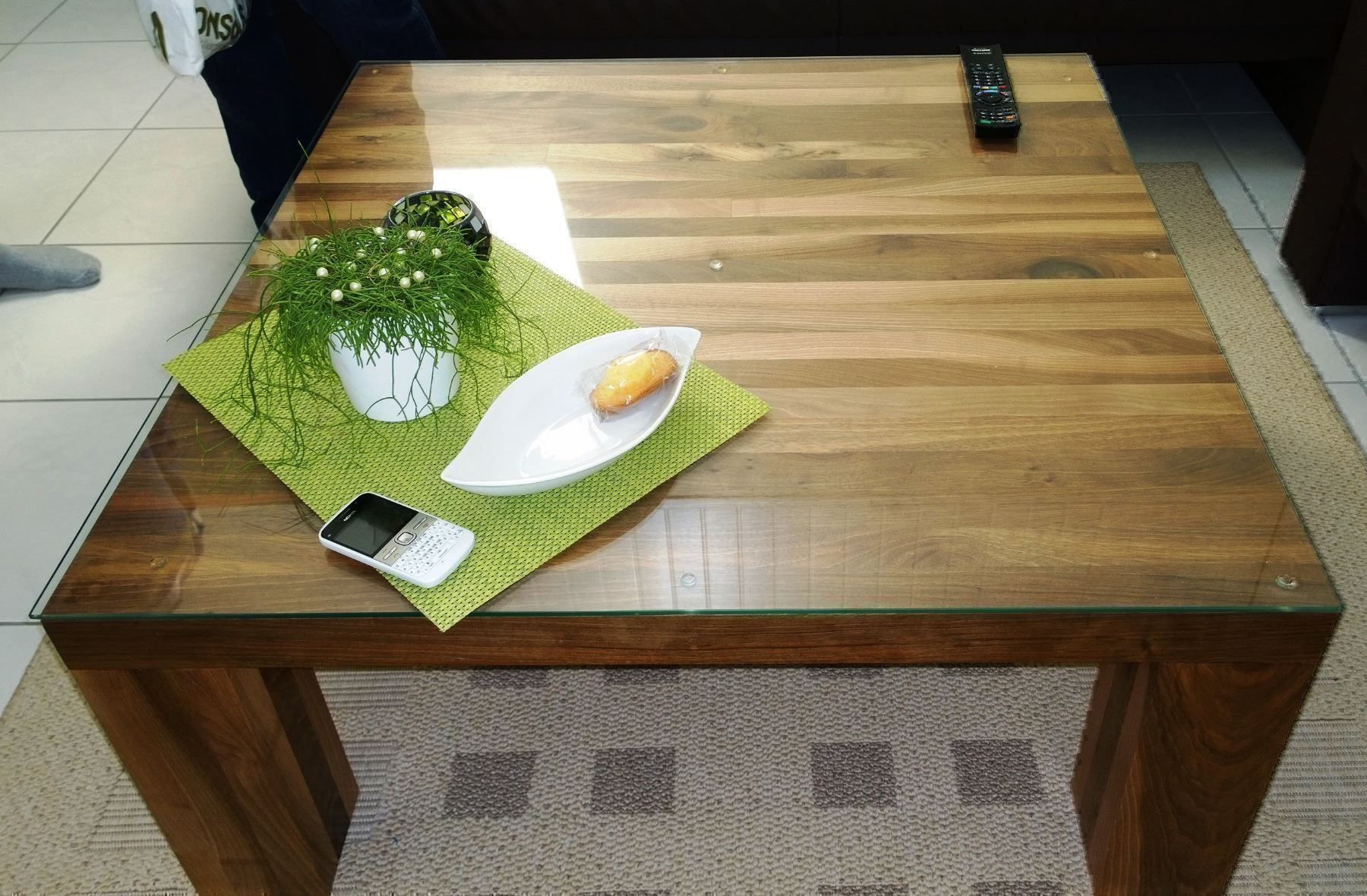 Articoli in legno: Massivholz set – Nussbaum – Usato da Oftringen venduto da Vucki 7