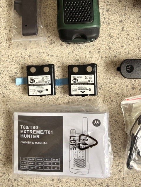Radiocomunicazione: Motorola TLKR T81 Hunter 2er Set – Nuovo (secondo la descrizione) da Dübendorf venduto da Kerst2002 3
