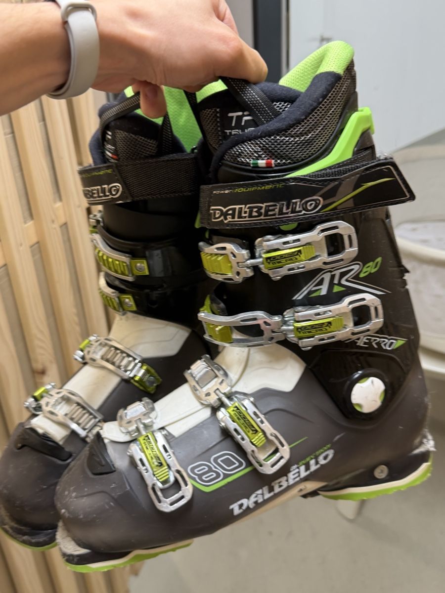 Skis: Skischuhe Dalbello Aero 80 – D'occasion à Lüchingen par nem_nh7v